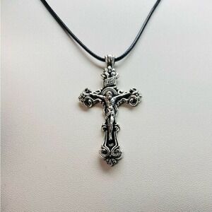 Vintage Style Ornate‎ Silver Crucifix Cross Pendant Necklace Religious Jewelry